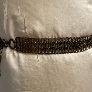 CHICO’S BRONZE METAL BELT